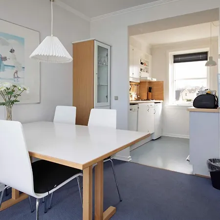 Apartment 4 Person On A In