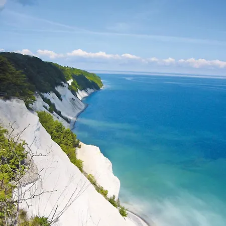 Apartamento 4 Person On A In *