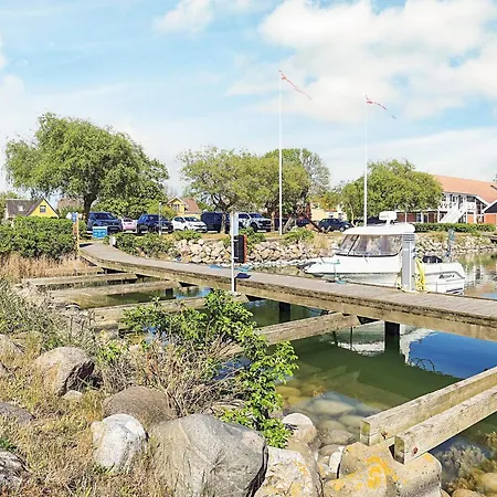 4 Person On A In Apartamento Borre